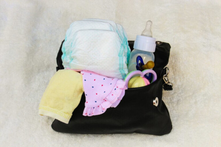 diaper bag essentials for newborn and toddlers